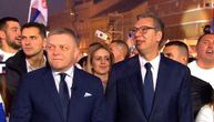 Vučić sa Ficom na Trgu slobode: Počeo veliki skup liste "Ujedinjena Srbija" u Novom Sadu