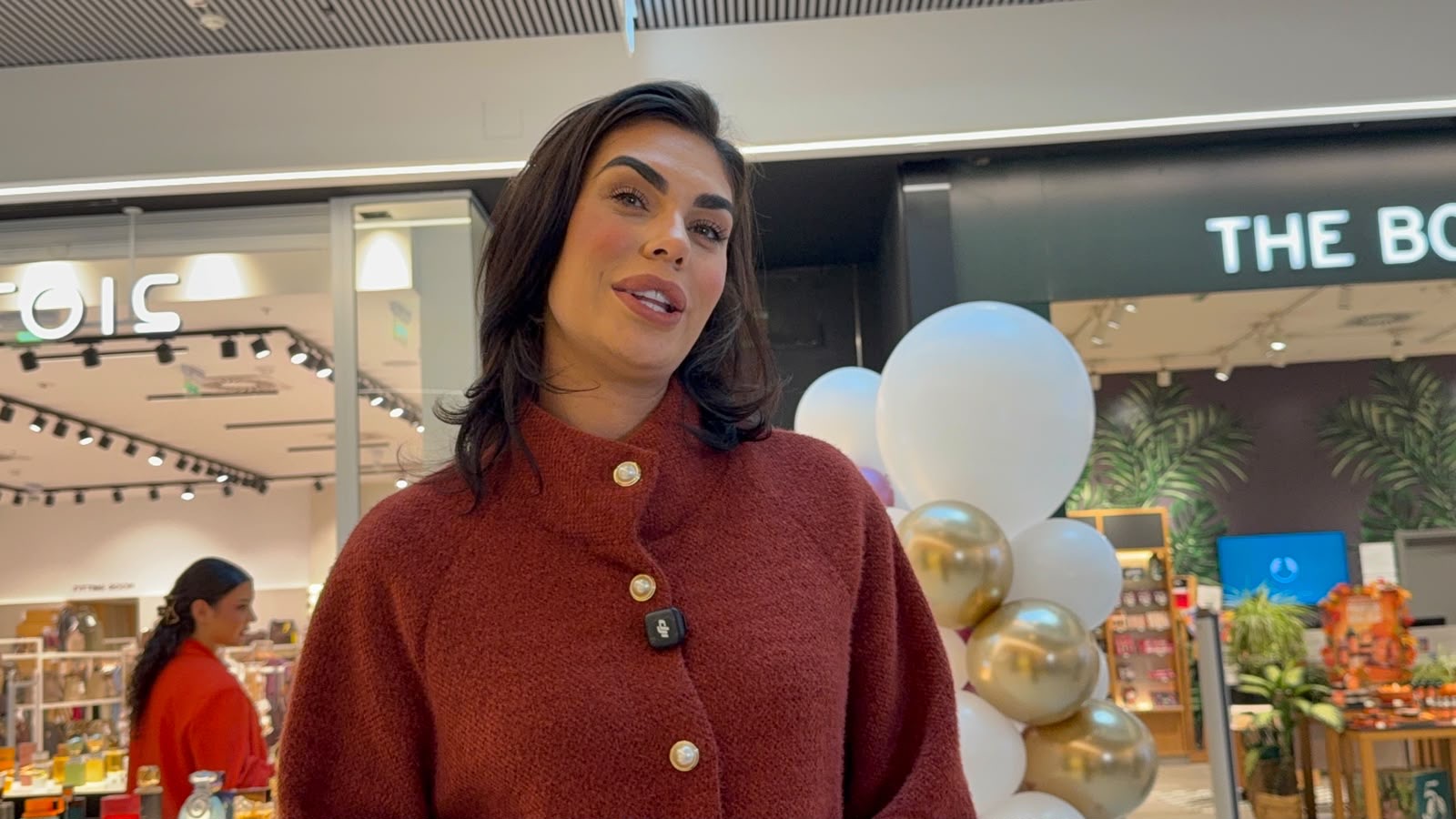 Udaje se Mina Vrbaški! Ulovila starijeg, planira svadbu i bebu: "Blokirala sam Pink, vreme je da se skrasim"