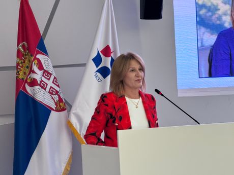 PKS, zene liderstvo