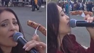 Bugarska pevačica peva srpski hit, a u ruci drži ćevap! Snimak postao hit na mrežama: "Vrhunac Balkana"