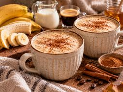 Kafa sa bananom i cimetom