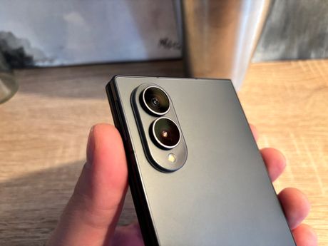Samsung Galaxy Z Fold 8