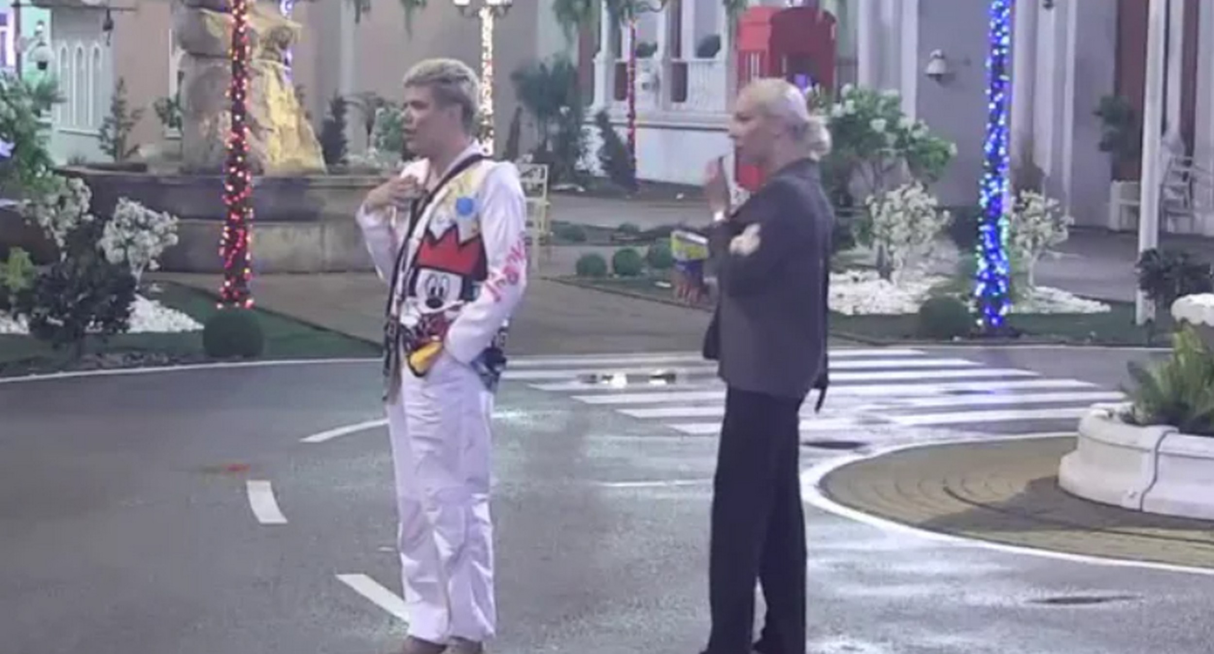 "Ona je ponosna veruj mi" Uroš se žali da je iskorišćen nakon poljupca sa Stojinim sinom koji ga sad izbegava