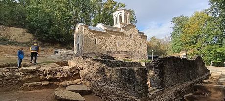 Manastira Svetog velikomučenika Georgija, nemenikuće,