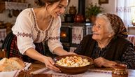 Nekada jelo sirotinje, danas restoranski specijalitet: Koliko Srbi plaćaju tanjir popare u restoranu?