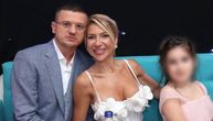 Jovana Jeremić na svadbi sa Tigrom i ćerkom! Voditeljka sva u belom, pa poručila: "Porodica je najveće blago"