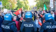 Milano: Sindikalci ostavili izmet ispred sedišta regulatornog tela za energetiku