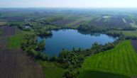 Bageri odneli šljunak, a ostavili raj: Podunavlje krije stabla stara 3 veka i jezero za uživanje kakvog nema
