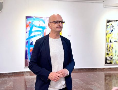 Otvorena izložba Borka Petrovića „Glavni lik” u Galeriji 73