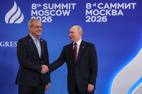 Putin i Pezeškijan