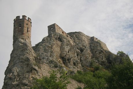 Djevinski zamak