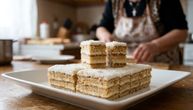 Medena pita sa kokosom se napravi očas posla: Kolač sa tri kore još je bolji kad prenoći
