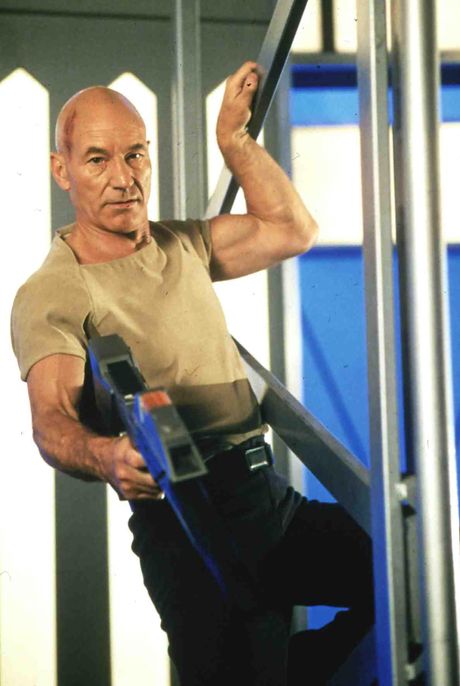 Patrik Stjuart Patrick Stewart