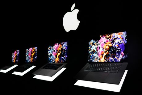 PROLED XDR MacBook Pro,  Steve Jobs