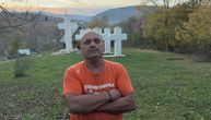 U dvorištu digao 7 krstova od nekoliko metara: Zmaj od Šipova na imanju napravio grobnice, evo ko tu da počiva