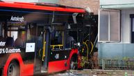 Školski autobus sa 20 dece udario u zid, hitne ekipe na licu mesta! Teška nesreća u Nemačkoj
