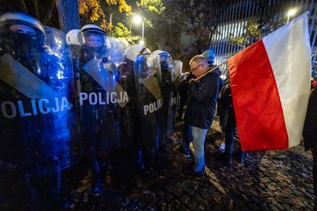Protest opozicije ispred Ustavnog suda Poljske