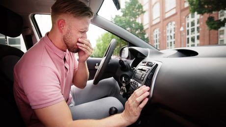 Neprijatan miris u automobilu