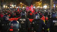 Žestoki sukobi na protestima širom Nemačke: Gorele barikade, policija upotrebila biber sprej, ima povređenih