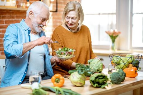 Older couple, healthy eating