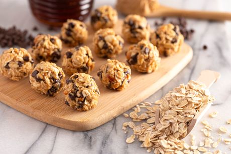 Peanut Butter and Oatmeal Energy Balls